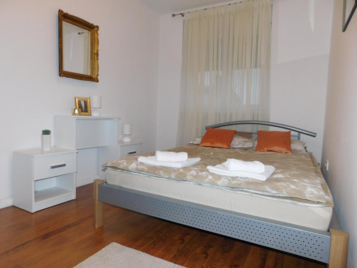 Apartman Ana ซูปันยา ภายนอก รูปภาพ